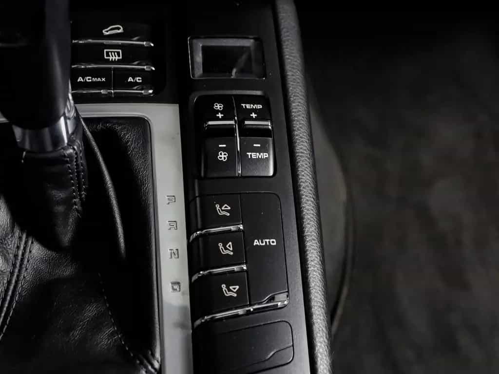 Porsche Macan **PANO-SPUR-CARPLAY-LED-STERNEHIMMEL-DAB+* 07/2020-photo-11