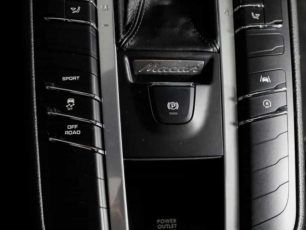 Porsche Macan **PANO-SPUR-CARPLAY-LED-STERNEHIMMEL-DAB+* 07/2020-photo-16