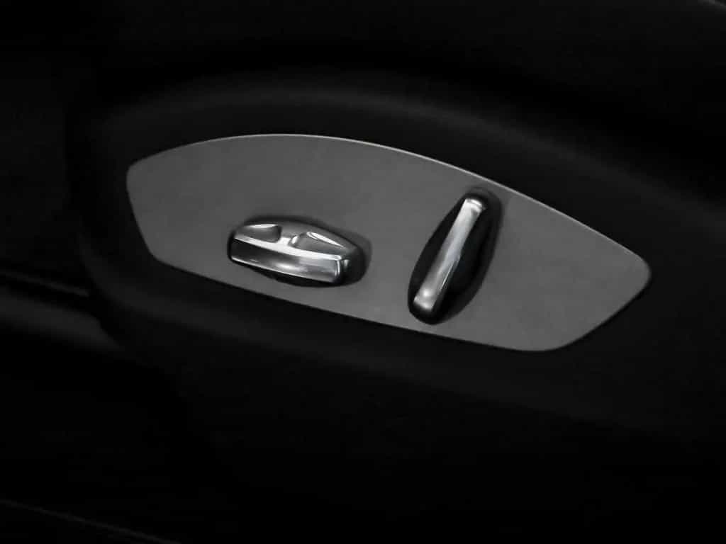 Porsche Macan **PANO-SPUR-CARPLAY-LED-STERNEHIMMEL-DAB+* 07/2020-photo-18