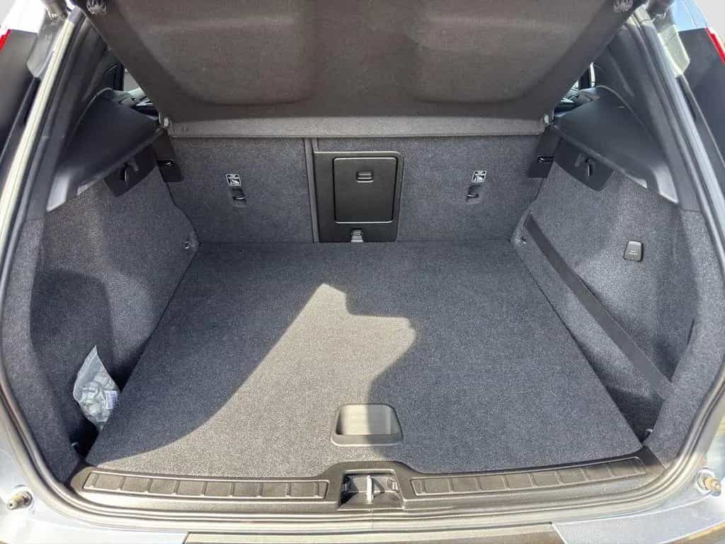 Volvo XC40 D3 Momentum AWD HarmanKardon*Navi*SHZ*Kamer 04/2019-photo-5