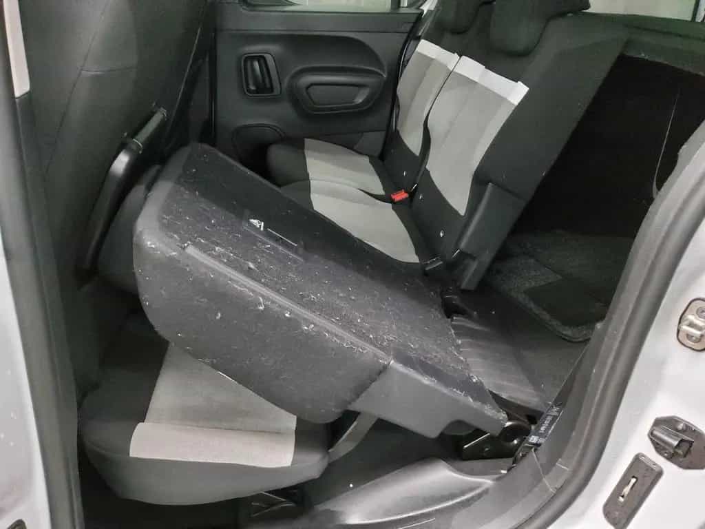 Citroën Berlingo 1.2 PureTech Shine Glasdach PDC AHK 03/2023-photo-11