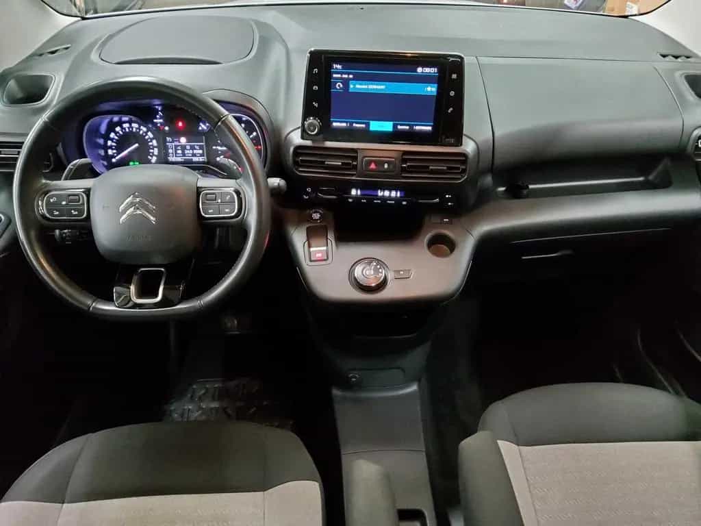 Citroën Berlingo 1.2 PureTech Shine Glasdach PDC AHK 03/2023-photo-4