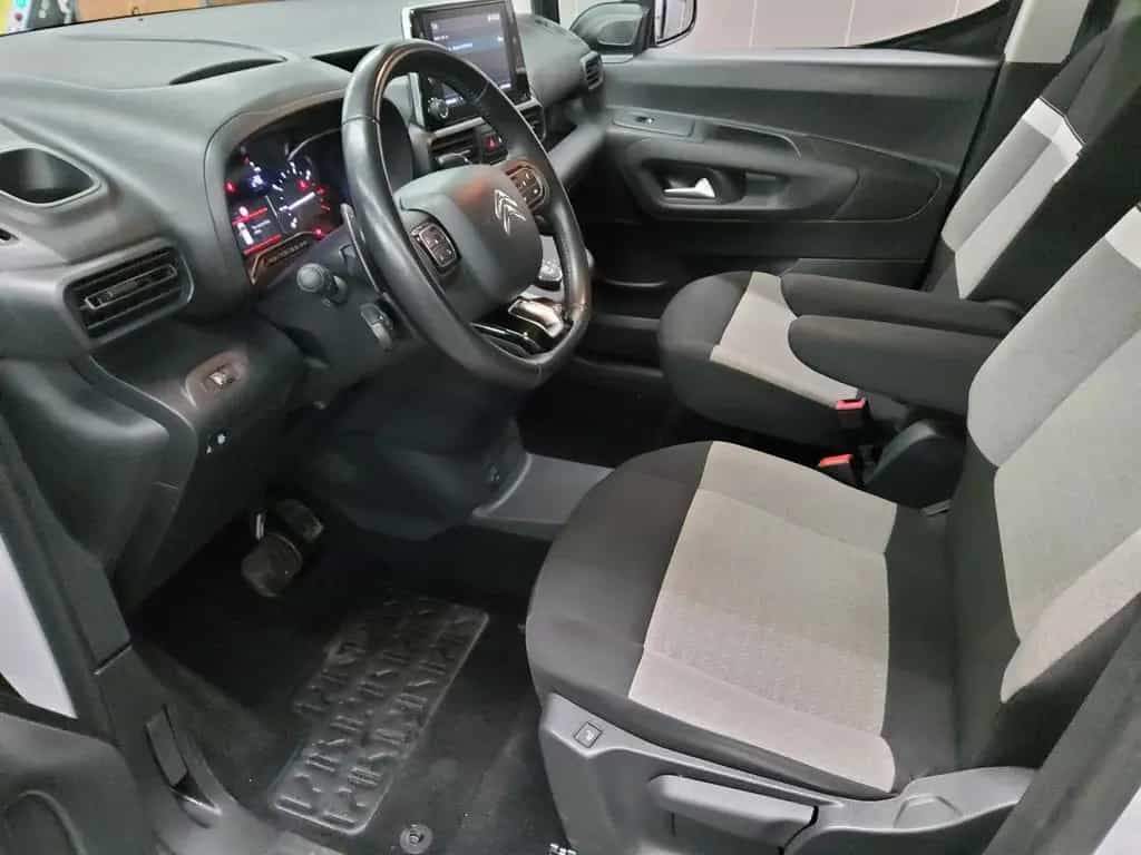 Citroën Berlingo 1.2 PureTech Shine Glasdach PDC AHK 03/2023-photo-7