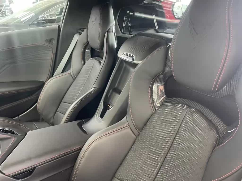 Corvette Z06 Coupe 3LZ 5.5 V8 08/2025-photo-11