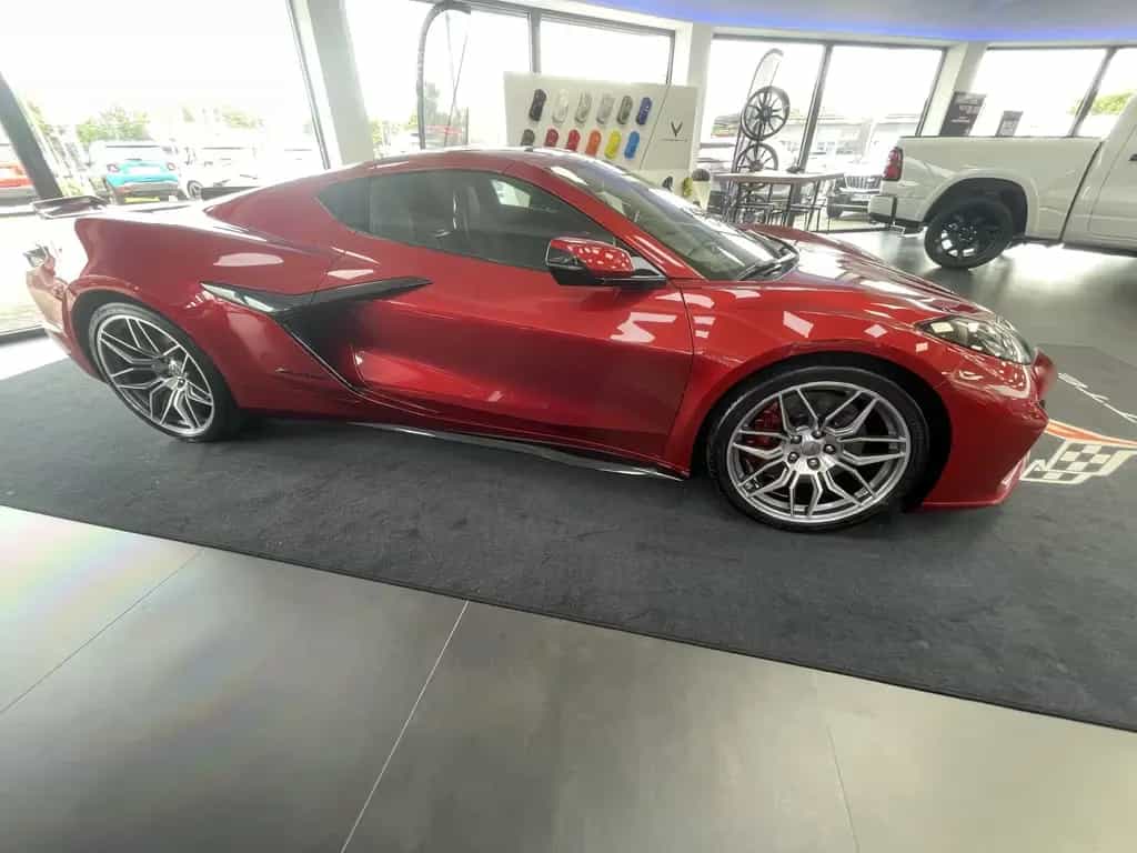 Corvette Z06 Coupe 3LZ 5.5 V8 08/2025-photo-16
