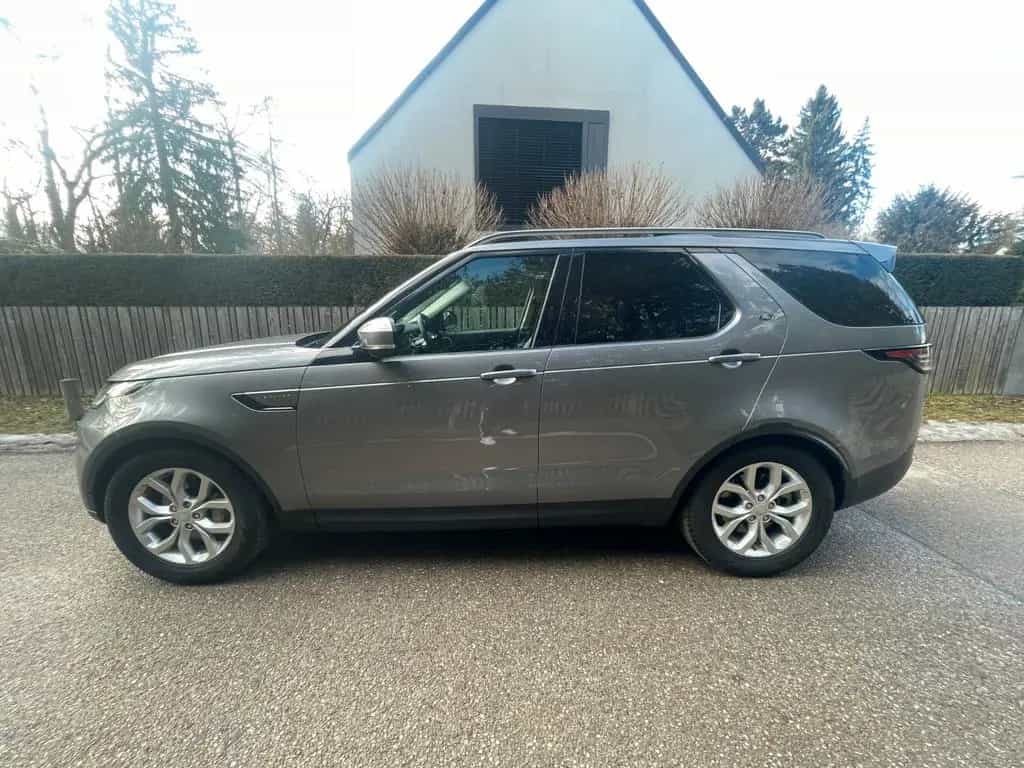 Land Rover Discovery 3.0 SD6 SE SE AHK 7 Sitze ACC LED 09/2020-photo-4