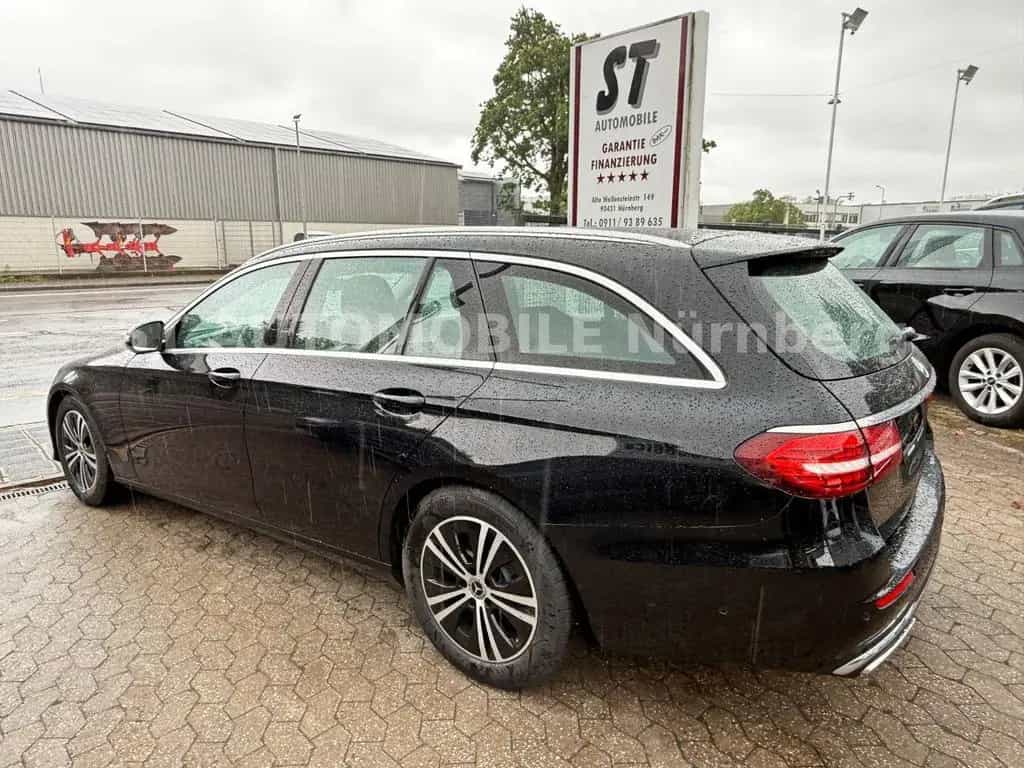 Mercedes-Benz E-Class d T 9G-Tronic Avantgarde*1.HD*AHK*KAMERA* 03/2022-photo-5
