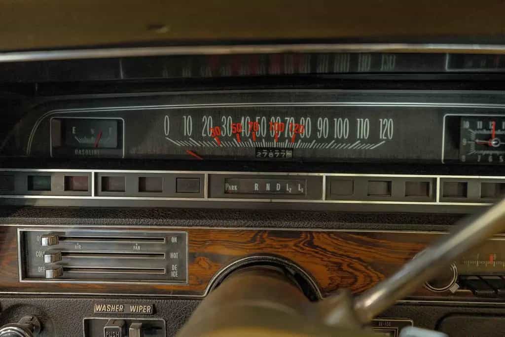 Chevrolet Impala V8 350 Automatik H-Kennzeichen - top Zust 01/1970-photo-17
