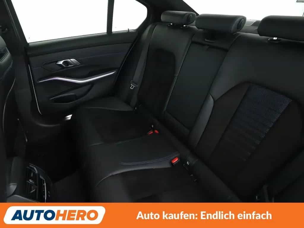 BMW 320 i M Sport Aut.*NAVI*LED*TEMPO*SHZ*PDC*3ZONEN* 08/2021-photo-11