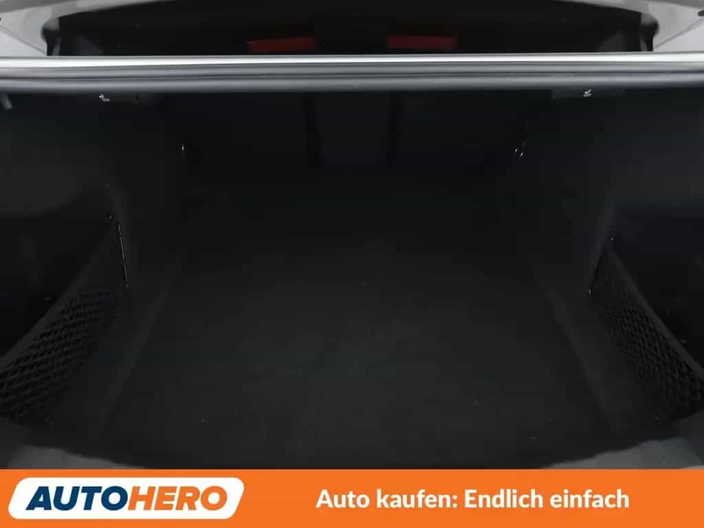 BMW 320 i M Sport Aut.*NAVI*LED*TEMPO*SHZ*PDC*3ZONEN* 08/2021-photo-16
