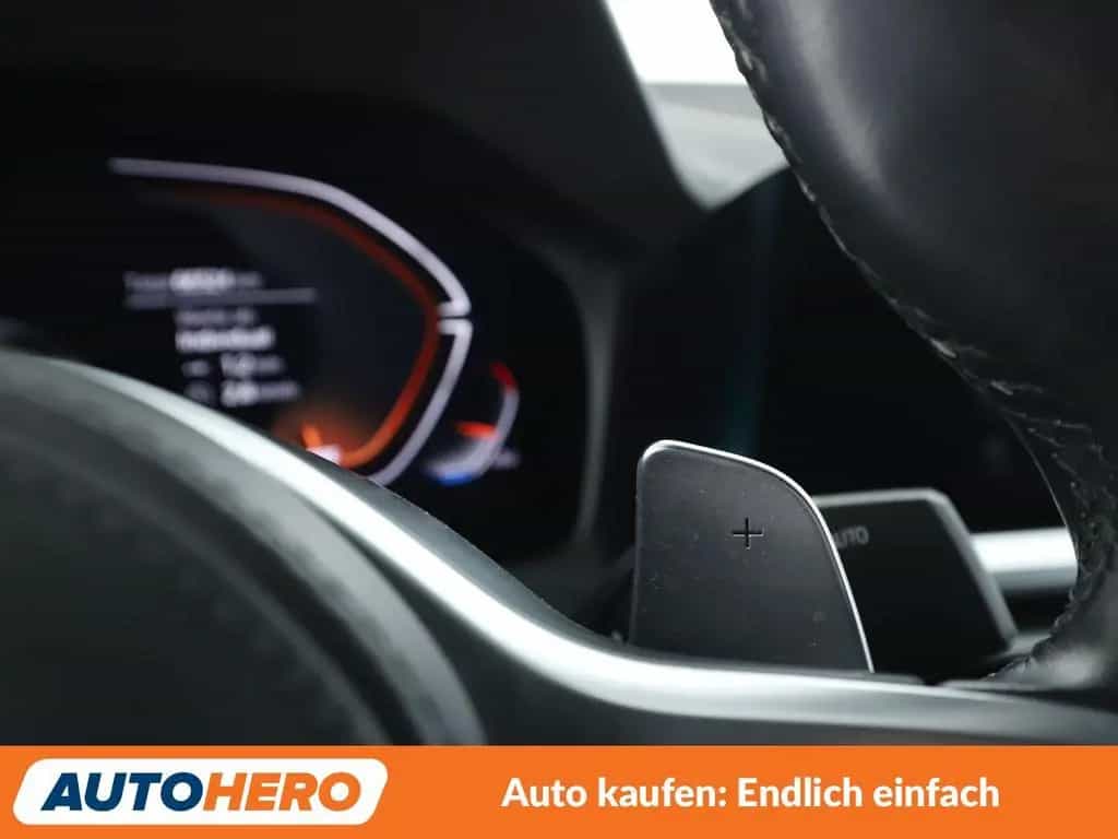 BMW 320 i M Sport Aut.*NAVI*LED*TEMPO*SHZ*PDC*3ZONEN* 08/2021-photo-20
