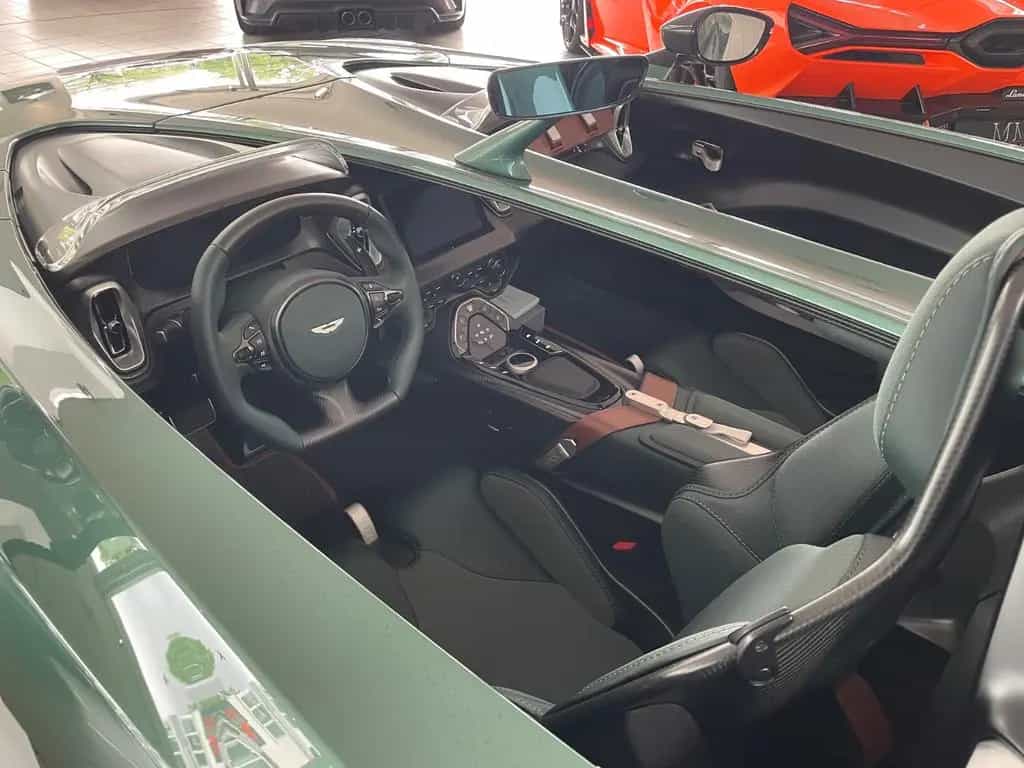 Aston Martin V12 Speedster "1 OF 88" 10/2021-photo-11