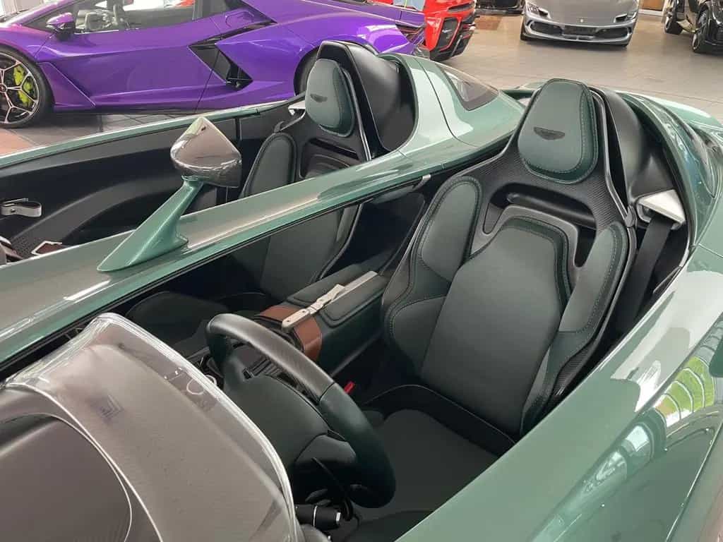 Aston Martin V12 Speedster "1 OF 88" 10/2021-photo-12