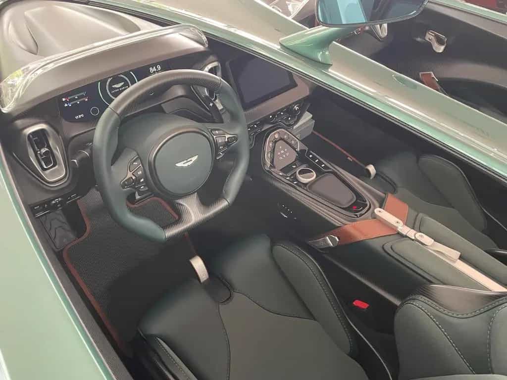 Aston Martin V12 Speedster "1 OF 88" 10/2021-photo-14