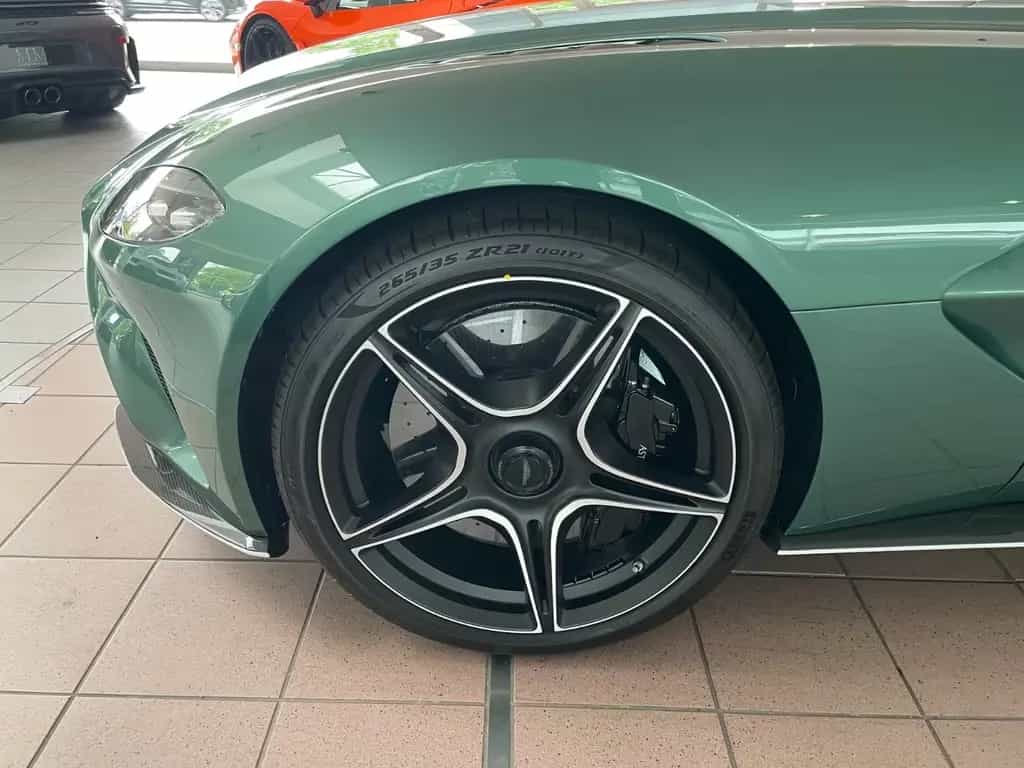 Aston Martin V12 Speedster "1 OF 88" 10/2021-photo-19