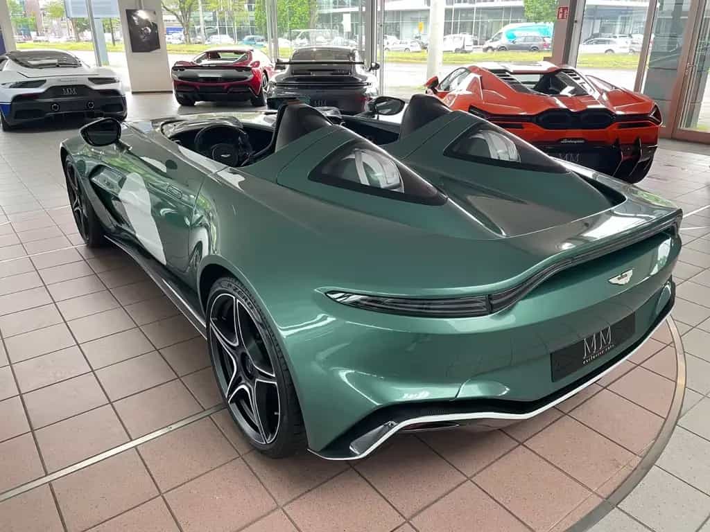 Aston Martin V12 Speedster "1 OF 88" 10/2021-photo-6