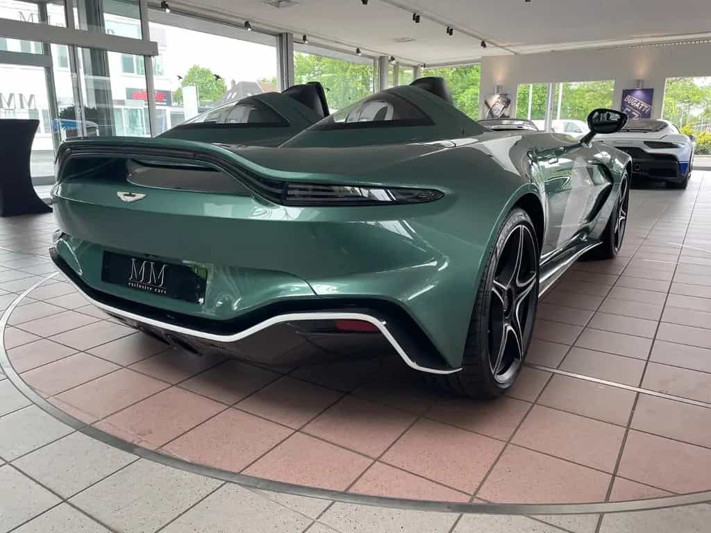 Aston Martin V12 Speedster "1 OF 88" 10/2021-photo-9