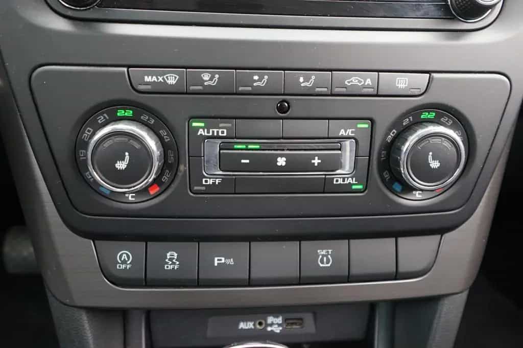 Skoda Yeti 1.4 TSI Joy |7G-DSG| |1.Hand| |Allwetter| 07/2016-photo-25