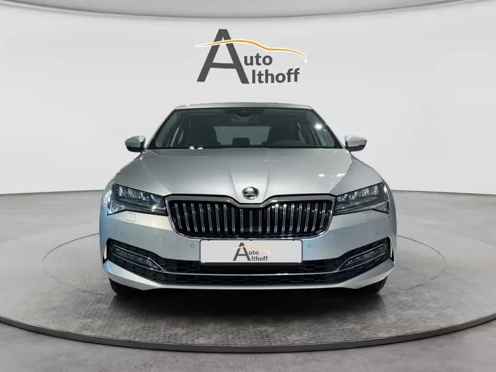 Skoda Superb Lim. Style 1.5TSI DSG LED SHZ KESSY PARK 10/2022-photo-1