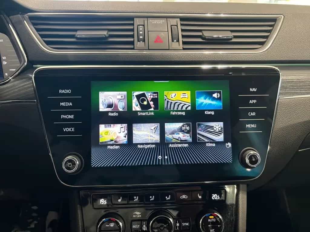 Skoda Superb Lim. Style 1.5TSI DSG LED SHZ KESSY PARK 10/2022-photo-16