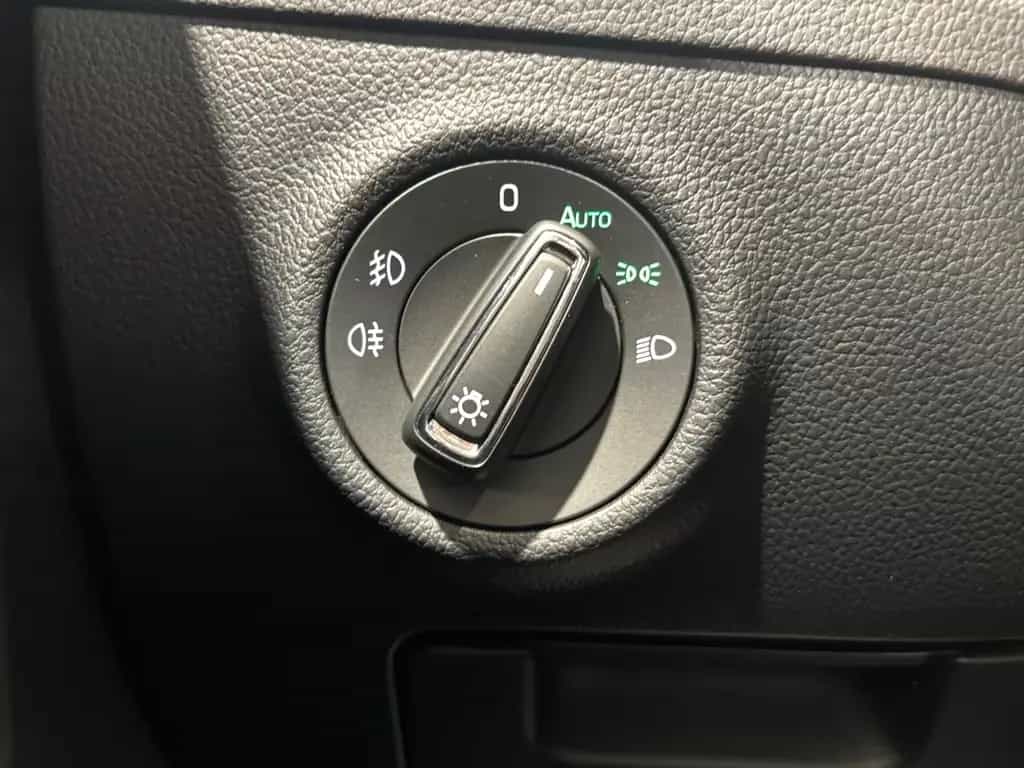 Skoda Superb Lim. Style 1.5TSI DSG LED SHZ KESSY PARK 10/2022-photo-20