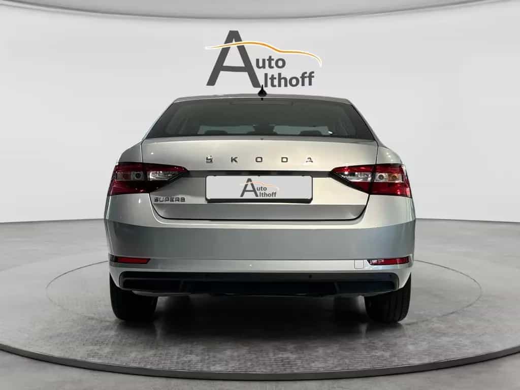 Skoda Superb Lim. Style 1.5TSI DSG LED SHZ KESSY PARK 10/2022-photo-4