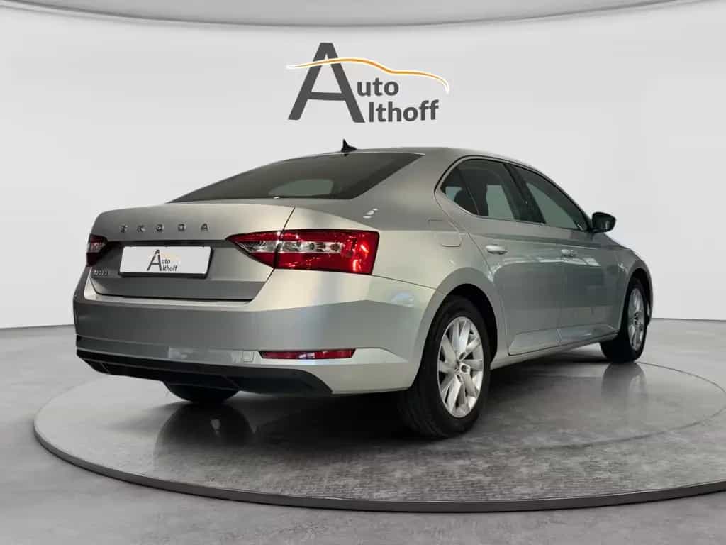 Skoda Superb Lim. Style 1.5TSI DSG LED SHZ KESSY PARK 10/2022-photo-5