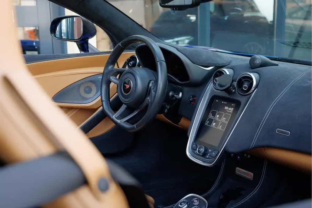 McLaren 570S Spider 570S 3.8 V8 | FULL Service History | 03/2018-photo-13