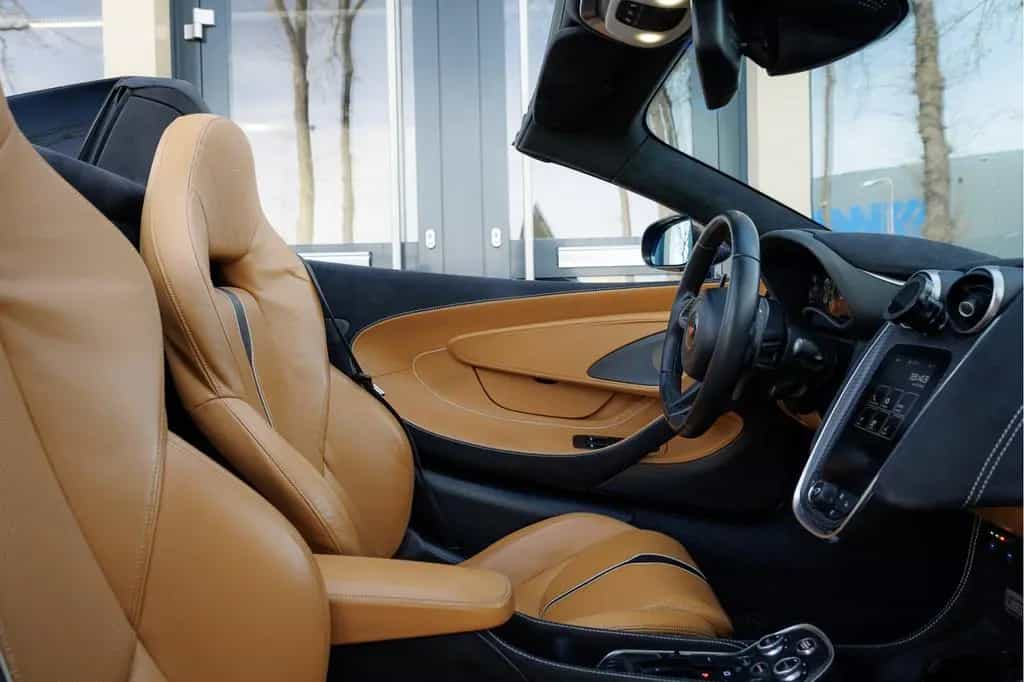 McLaren 570S Spider 570S 3.8 V8 | FULL Service History | 03/2018-photo-15