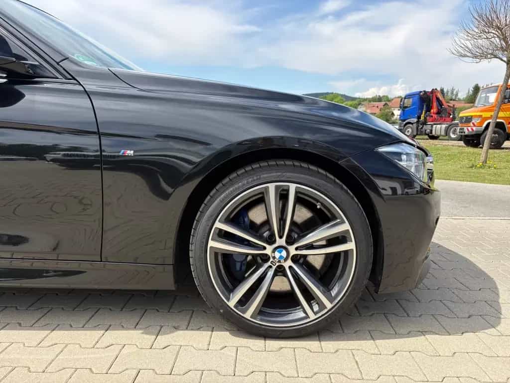 BMW 330 d xDrive Limousine M Sport Shad.Ad.LED HK HUD 04/2017-photo-3