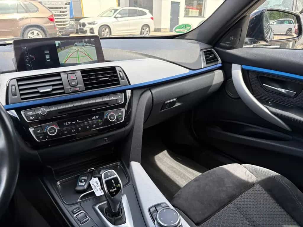 BMW 330 d xDrive Limousine M Sport Shad.Ad.LED HK HUD 04/2017-photo-35