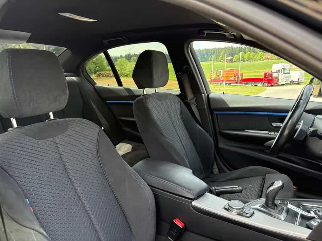 BMW 330 d xDrive Limousine M Sport Shad.Ad.LED HK HUD 04/2017-photo-6