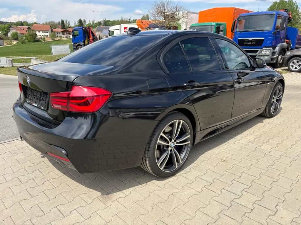 BMW 330 d xDrive Limousine M Sport Shad.Ad.LED HK HUD 04/2017-photo-8