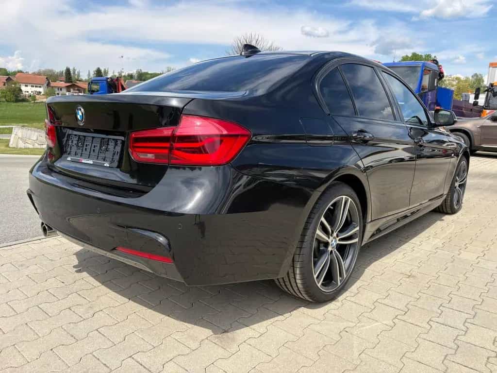BMW 330 d xDrive Limousine M Sport Shad.Ad.LED HK HUD 04/2017-photo-9