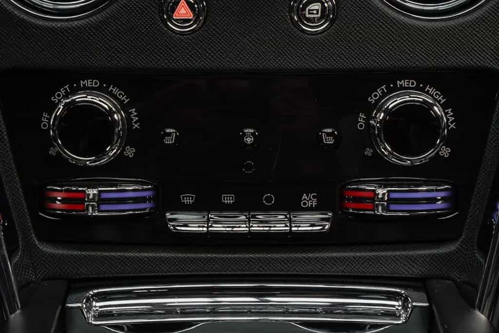 Rolls-Royce Cullinan 6.75 V12 Panodak Leer Navi 360° ACC PDC 08/2019-photo-16