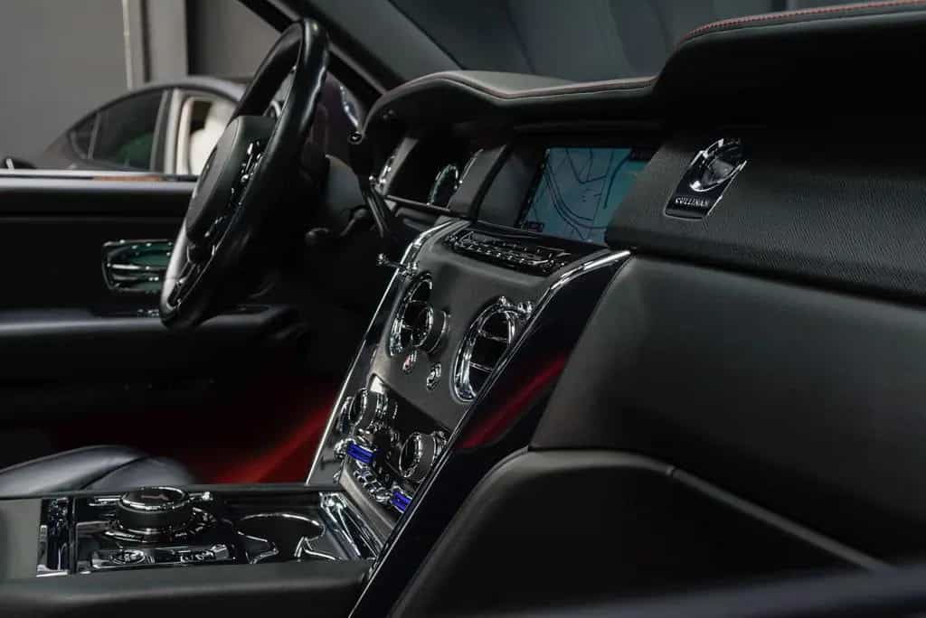 Rolls-Royce Cullinan 6.75 V12 Panodak Leer Navi 360° ACC PDC 08/2019-photo-21