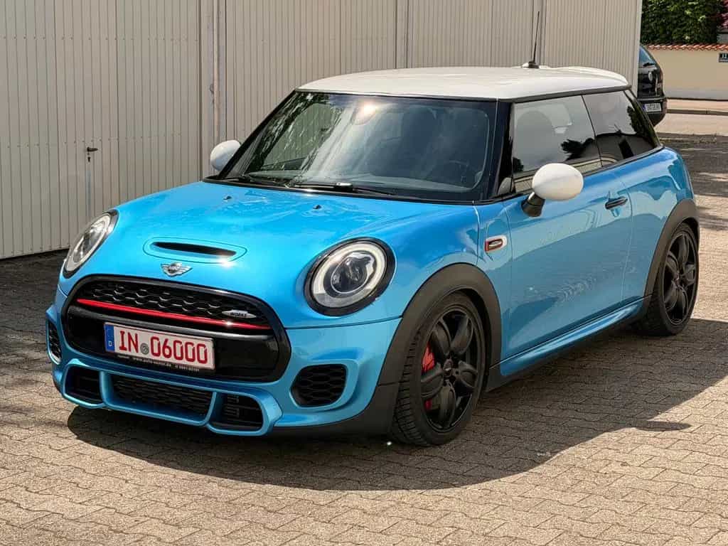 MINI John Cooper Works Mini John Cooper Works Schalensitze Harman Kardo 03/2017-photo-0