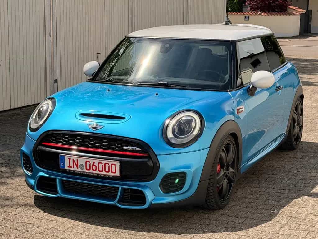 MINI John Cooper Works Mini John Cooper Works Schalensitze Harman Kardo 03/2017-photo-1