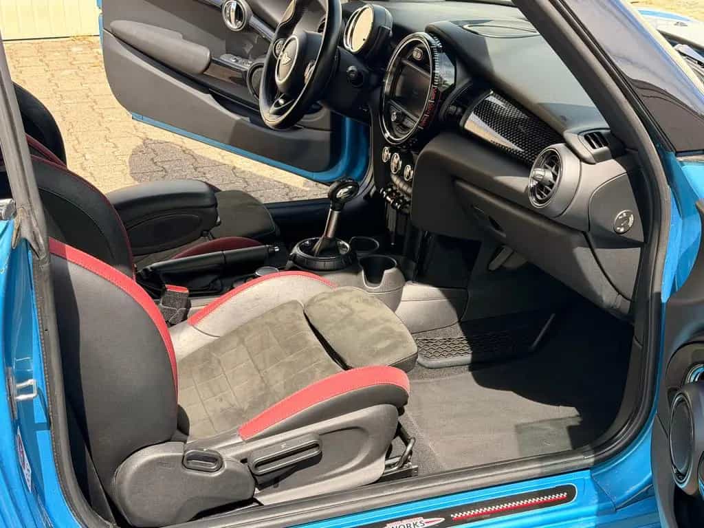 MINI John Cooper Works Mini John Cooper Works Schalensitze Harman Kardo 03/2017-photo-14