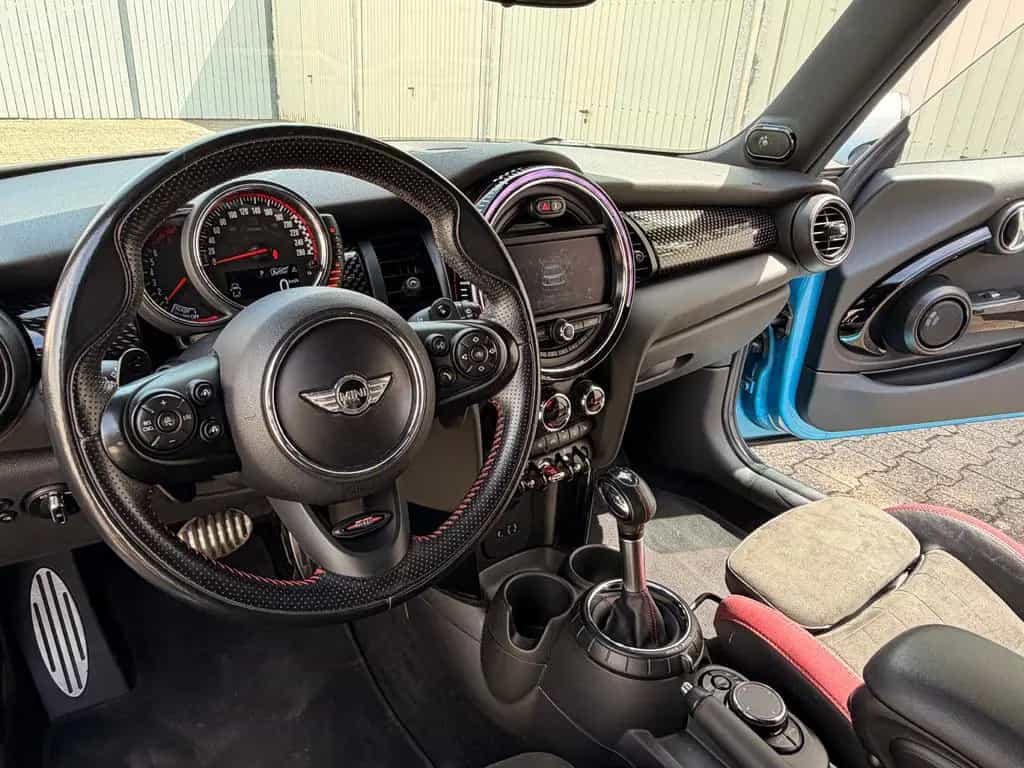 MINI John Cooper Works Mini John Cooper Works Schalensitze Harman Kardo 03/2017-photo-19