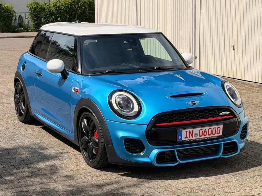 MINI John Cooper Works Mini John Cooper Works Schalensitze Harman Kardo 03/2017-photo-3