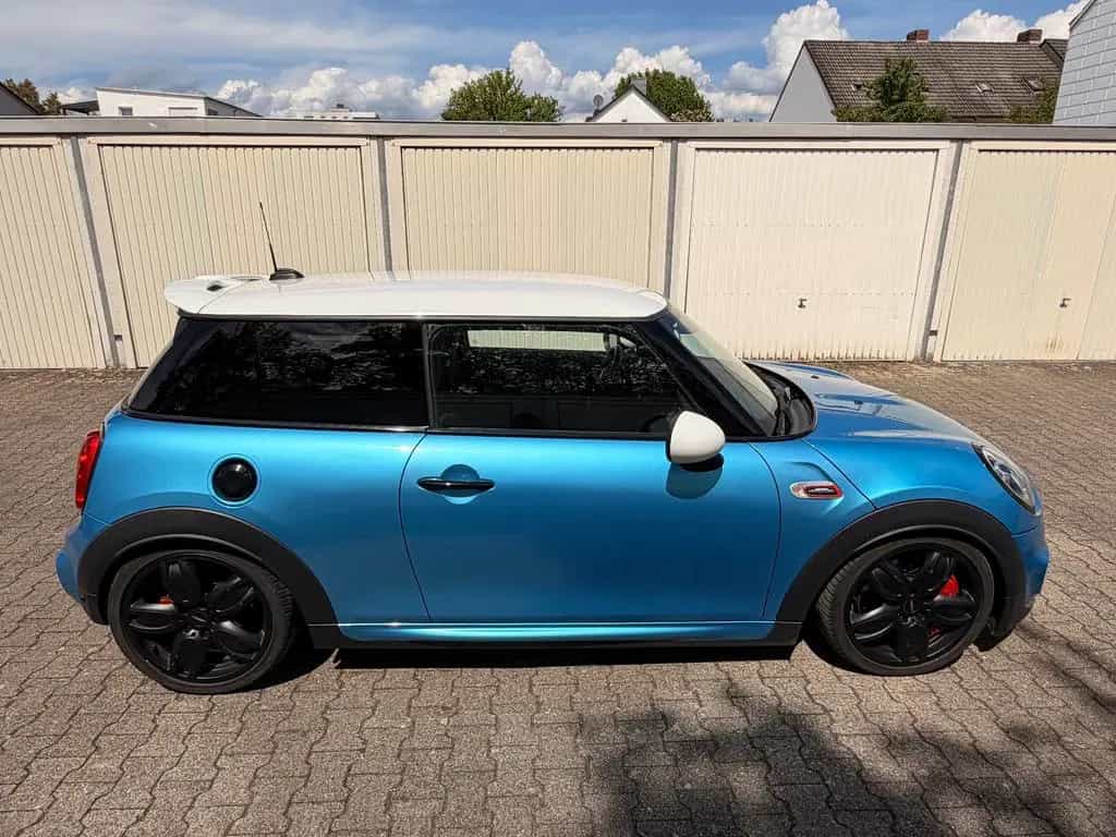 MINI John Cooper Works Mini John Cooper Works Schalensitze Harman Kardo 03/2017-photo-5