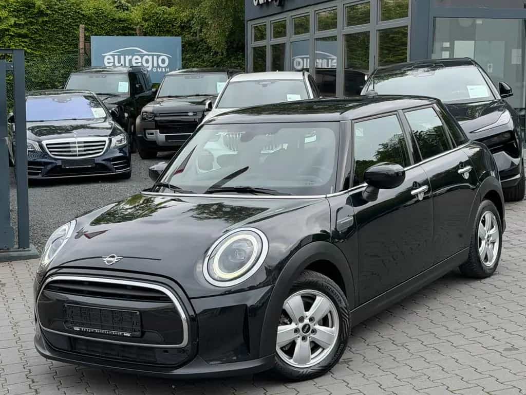 MINI ONE Mini 5-trg. 1 Hand - LED - Navi /// 06/2022-photo-1