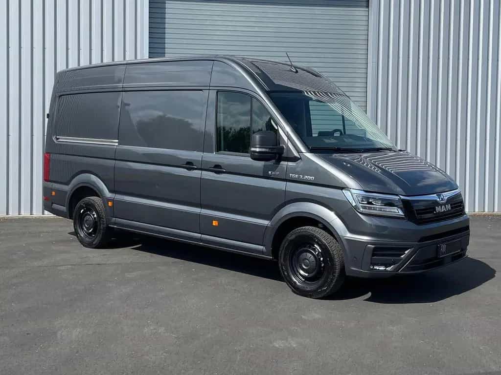 MAN TGE 3.200 L3H3 Kasten 4x4 AHK NAVI PDC KLIMA 11/2025-photo-1