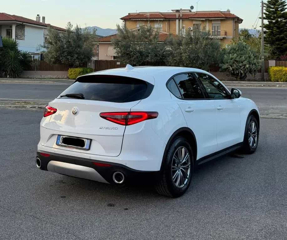 Alfa Romeo Stelvio 2.2 Turbodiesel 160 CV AT8 RW 01/2022-photo-3