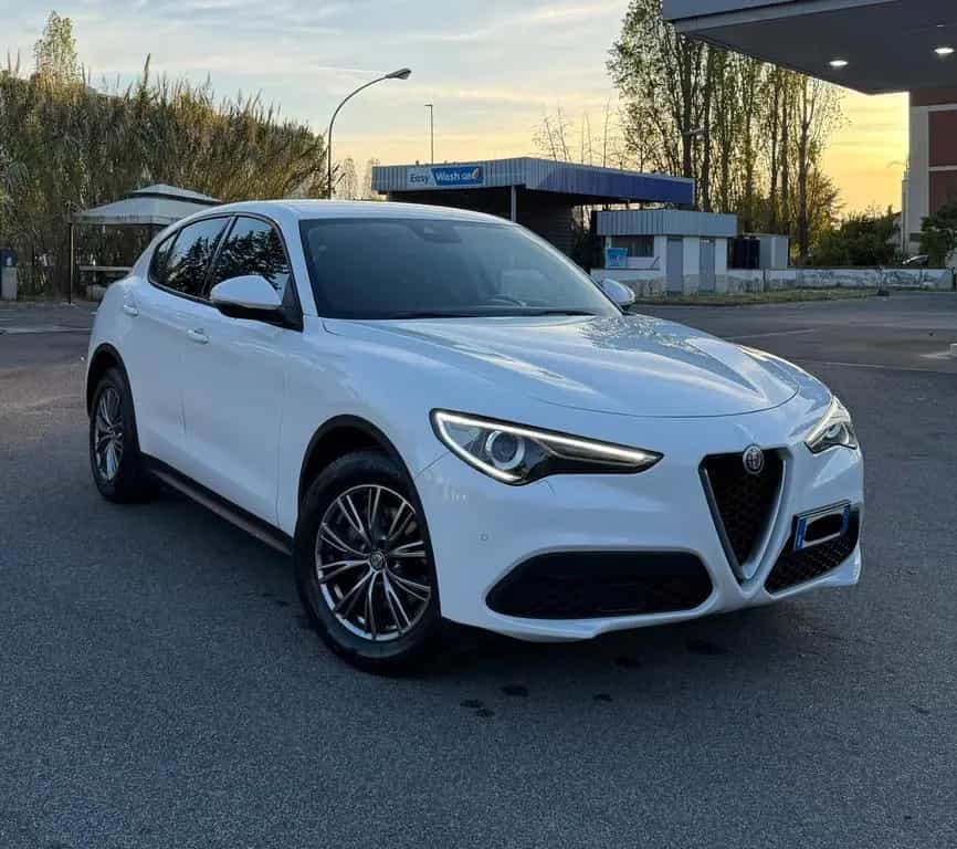 Alfa Romeo Stelvio 2.2 Turbodiesel 160 CV AT8 RW 01/2022-photo-4