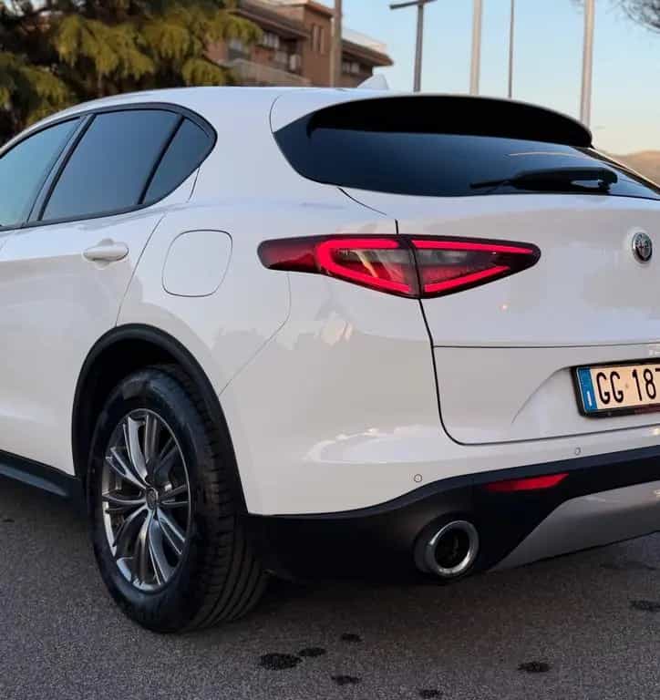 Alfa Romeo Stelvio 2.2 Turbodiesel 160 CV AT8 RW 01/2022-photo-8