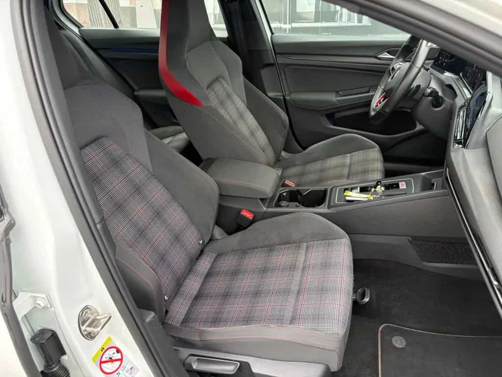 Volkswagen Golf VIII Lim. GTI LED NAVI AppConnect 4x SHZ 08/2021-photo-11