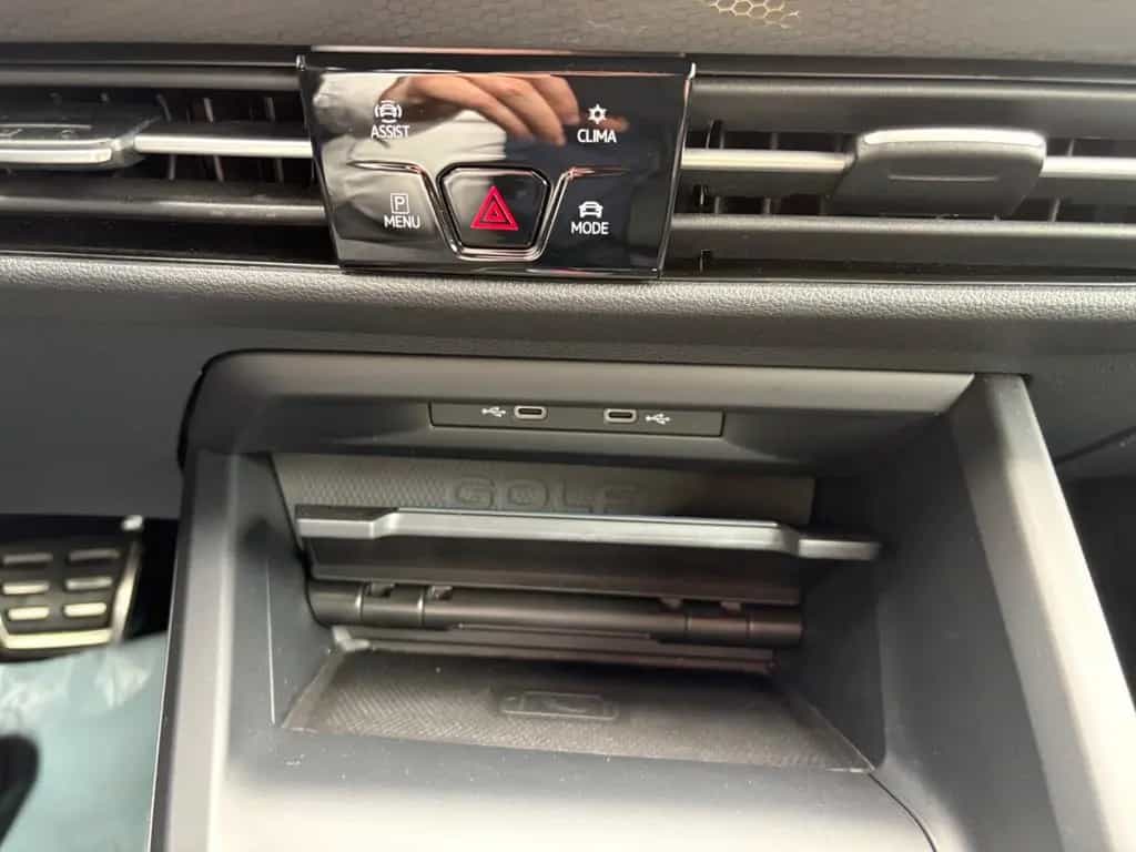 Volkswagen Golf VIII Lim. GTI LED NAVI AppConnect 4x SHZ 08/2021-photo-28