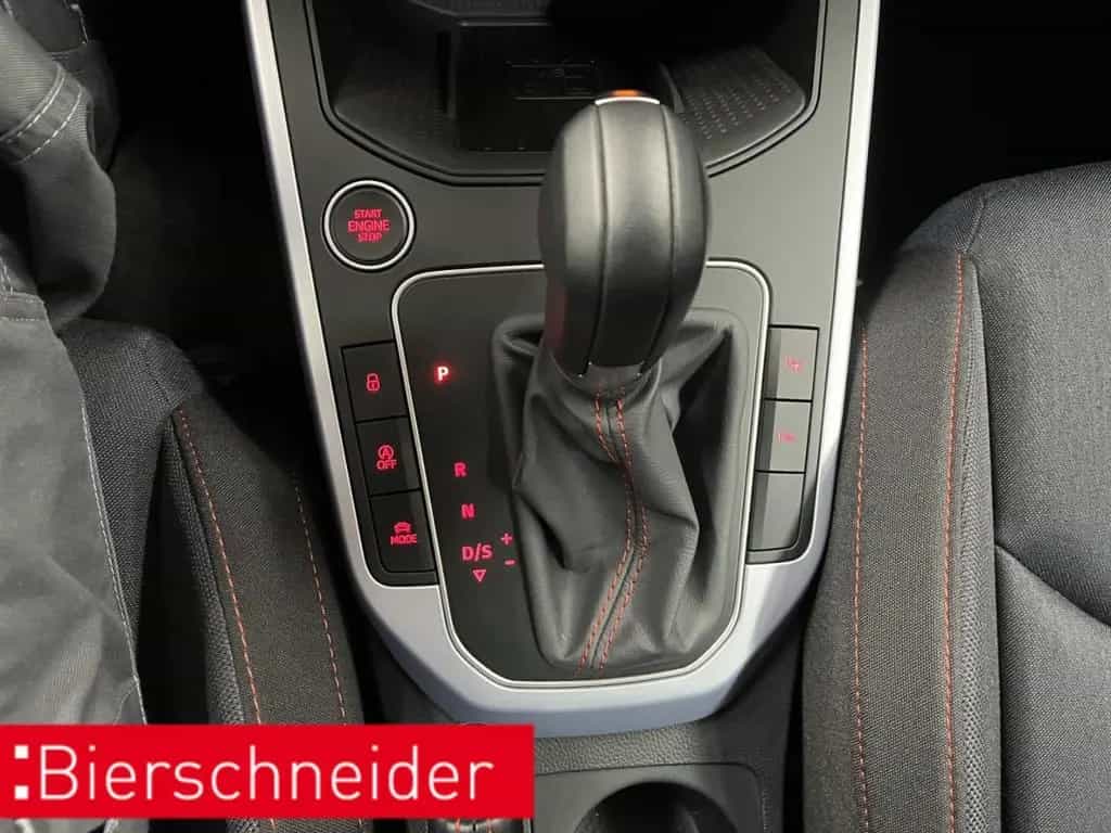 Seat Arona 1.0 TSI DSG AB197EUR FR AHK NAVI REAR VIEW 04/2024-photo-24